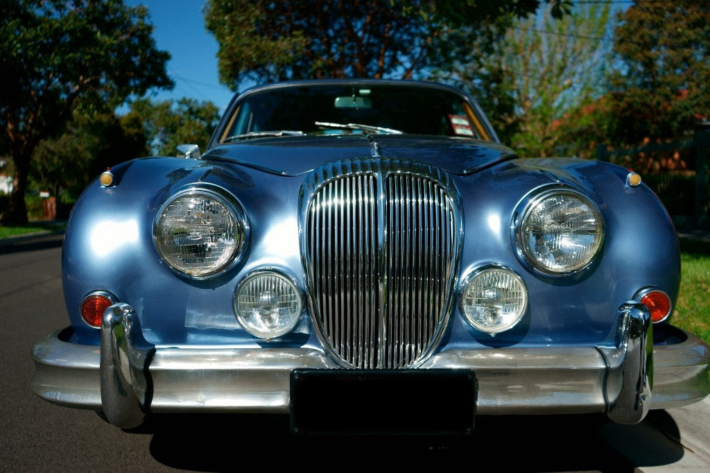 “Miss Daisy” – 1965 Daimler 250 V8. From $490 per day.